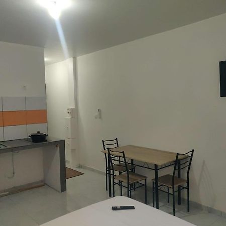 St-Laurent Centre - Baka Lycee Confort T1 Saint-Laurent-du-Maroni Extérieur photo